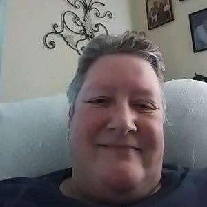 Meet your Posher, Roxanne